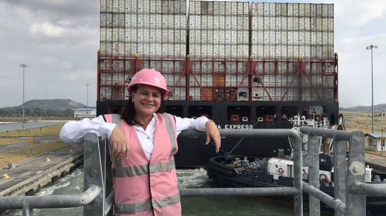 Espino de Marotta, la mujer que está haciendo historia en el Canal de Panamá
