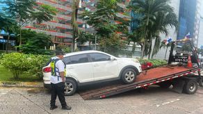 ATTT remueve 16 autos y aplica 22 sanciones en Punta Pacífica ATTT remueve 16 autos y aplica 22 sanciones en Punta Pacífica