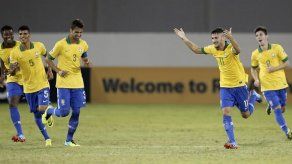 Brasil golea 3-0 a Honduras y llega a octavos con paso perfecto