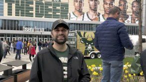 Bucks tiene a Milwaukee soñando en su 1er título desde 1971