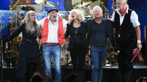Lindsey Buckingham demanda a Fleetwood Mac por despedirlo