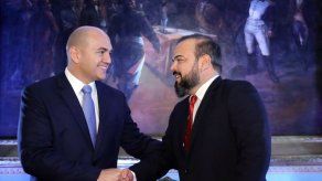 Ministro del Interior de Paraguay jura su cargo tras liberación de menonitas