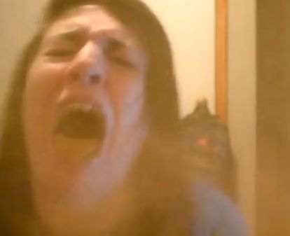 Desafío de la canela, de moda entre jóvenes, peligroso para pulmones