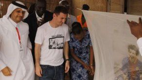 Messi llega a Senegal en visita humanitaria