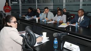 Bonos e incentivos a instituciones públicas son discutidos en la Asamblea.