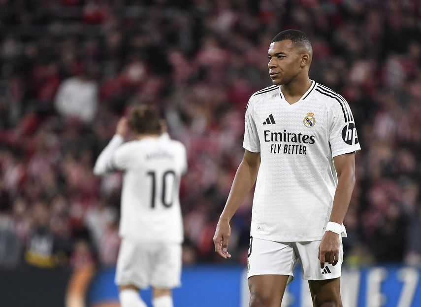 La reacción de Kilyan Mbappé tras la derrota del Real Madrid y fallar un nuevo penal.