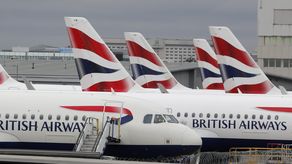 British Airways dijo que muchas de sus cancelaciones se deben a que el mes pasado redujo sus vuelos hasta final de mayo para mejorar la confiabilidad al aumentar los casos de COVID-19.