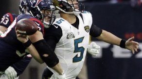 Watt ayuda a que Texans terminen campaña con récord ganador