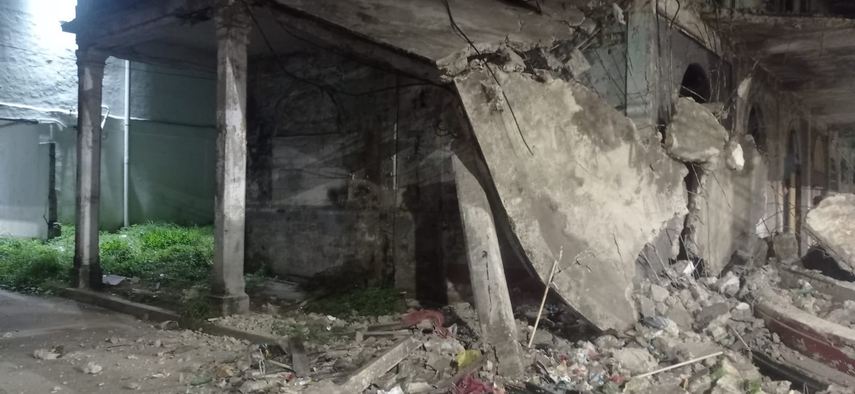 MIVIOT evalúa a familias afectadas por el colapso de un caserón en Colón.