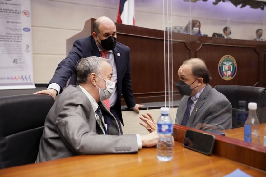 Los magistrados del Tribunal Electoral en el debate sobre reformas electorales.&nbsp;