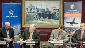 ACP y EEUU firman acuerdo para construir terminal de gas licuado