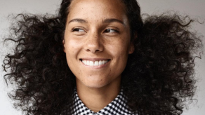 Alicia Key le dice no al maquillaje