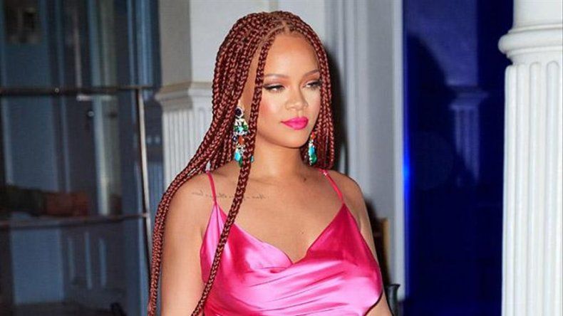 Rihanna lanza una colección de ropa para luchar contra el cáncer de mama