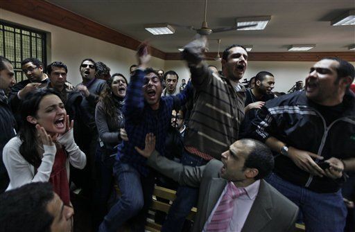 Egipto: Jueces se retiran de juicio a 16 estadounidenses