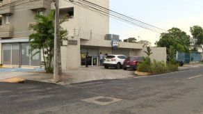 Sujeto asaltó y violó a dos cajeras en supermercado de Ciudad Radial Sujeto asaltó y violó a dos cajeras en supermercado de Ciudad Radial