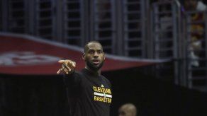 Silver a dueños de equipos NBA: Controlen descanso de astros