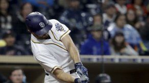 Rosales pega jonrón