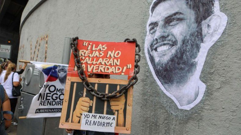 Diputado opositor venezolano cumple un mes preso sin poder ver a su familia