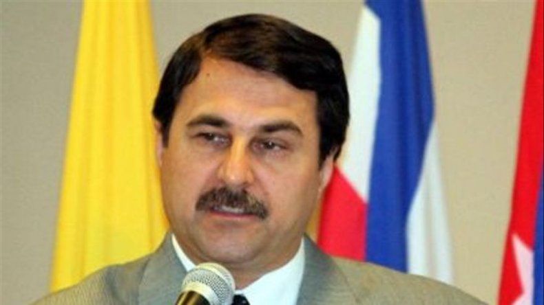 Franco asume presidencia de Paraguay en sustitución de Lugo