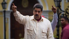 Arrancó revisión de firmas por referendo revocatorio contra Maduro