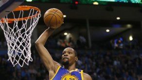 Durant regresa a prácticas con Warriors