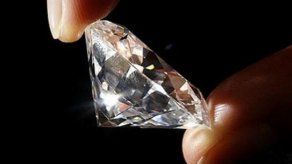 Empresario preso por explotar diamantes en Sierra Leona