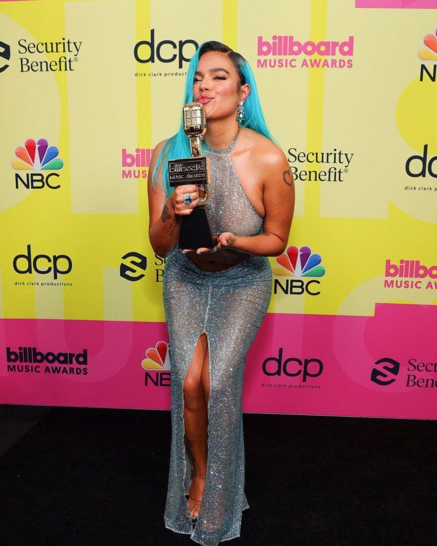 Karol G robó miradas en los Billboard Music Awards.