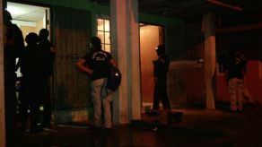 Aprehenden a 11 presuntos pandilleros tras operativo en Río Abajo y La Porqueriza Aprehenden a 11 presuntos pandilleros tras operativo en Río Abajo y La Porqueriza