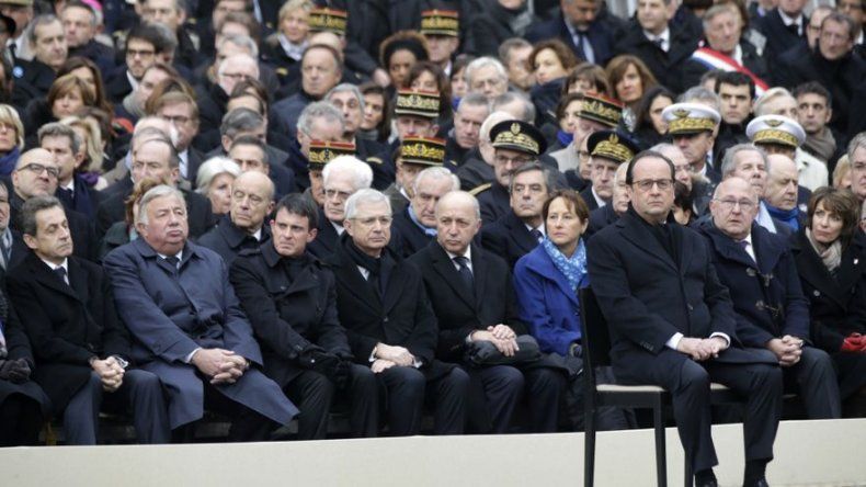 Hollande dice destruirá ejército de fanáticos