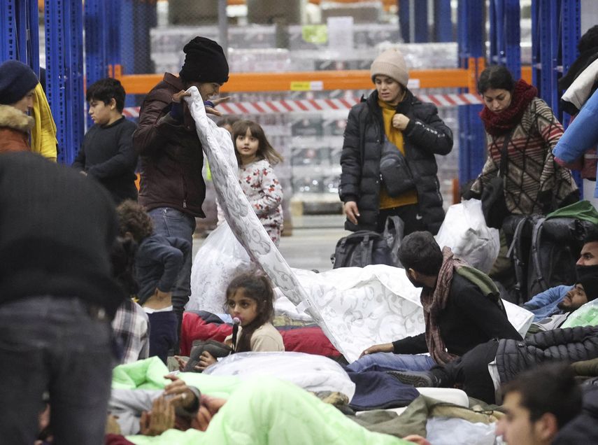 Los migrantes huyen de los conflictos de sus países de origen.