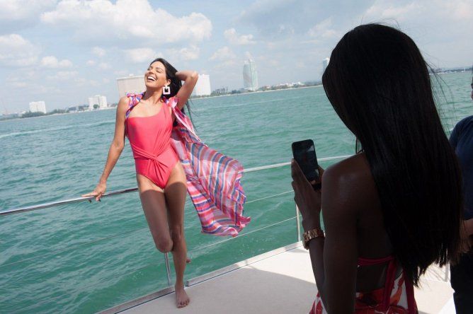 Concursantes del Miss Universo recorren Tailandia