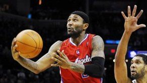 Odom pasa de los Mavericks a Clippers; Mo va al Jazz