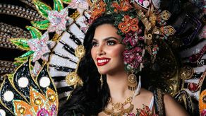 Natasha Vargas, Miss Universo Panamá, con su traje nacional.