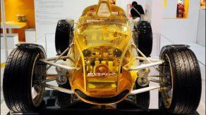 Se exhibe en Chile auto de cristal