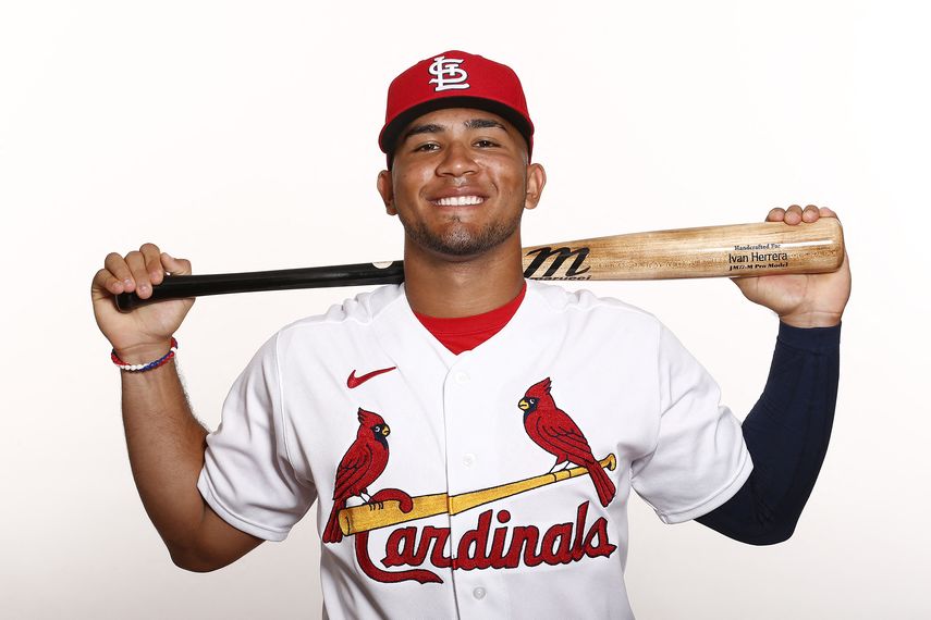 MLB: Iván Herrera debuta en la gran carpa con los Cardenales