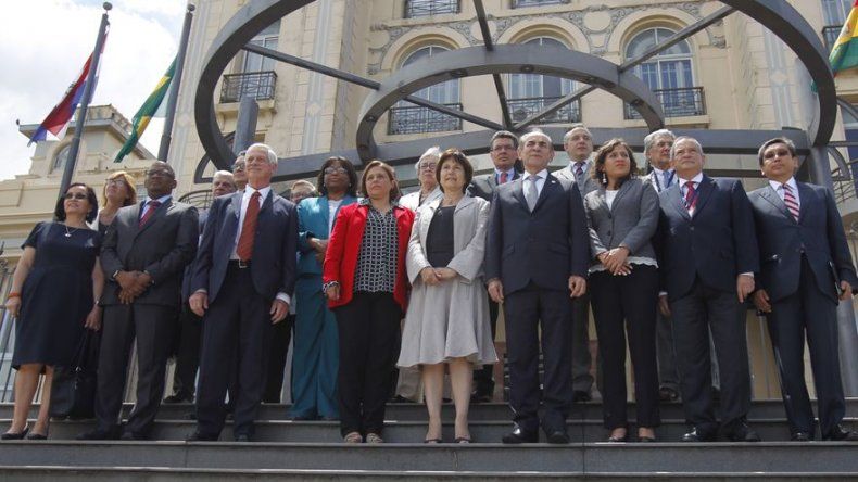 Ministros de Salud de América realizan cumbre por zika