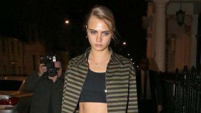 Cara Delevingne escribe sus memorias