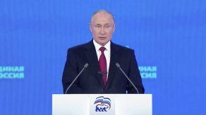 Putin promete a los rusos miles de millones de rublos antes de las legislativas
