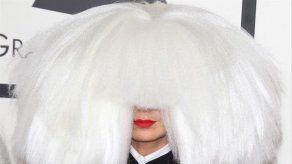 Sia se siente acechada por los paparazzi