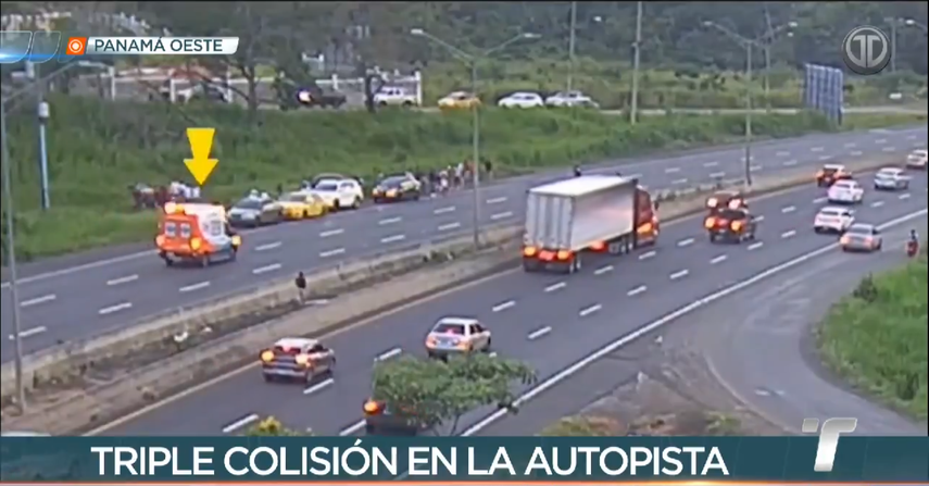 Aparatoso accidente en la autopista Arraiján - La Chorrera deja dos personas heridas
