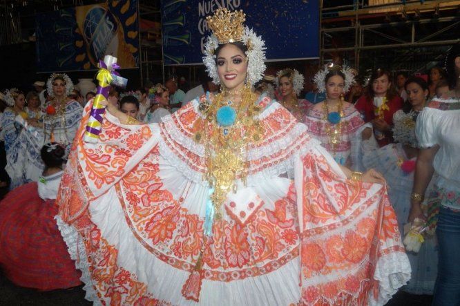 Tunas de caja y tambor tradicionales del Martes de Carnaval