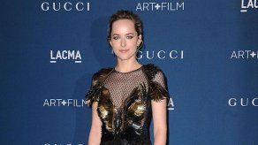 A Dakota Johnson le resultó raro verse en Cincuenta sombras de Grey