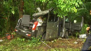Accidente de bus pirata en Loma Cová deja dos muertos y varios heridos