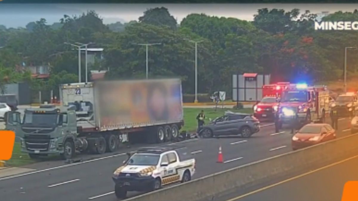 Accidente en la autopista Arraiján-La Chorrera. Accidente en la autopista Arraiján-La Chorrera.