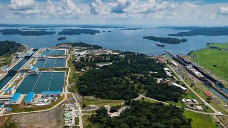 Canal de Panamá logra nuevo récord con 1,4 millones de toneladas en un día