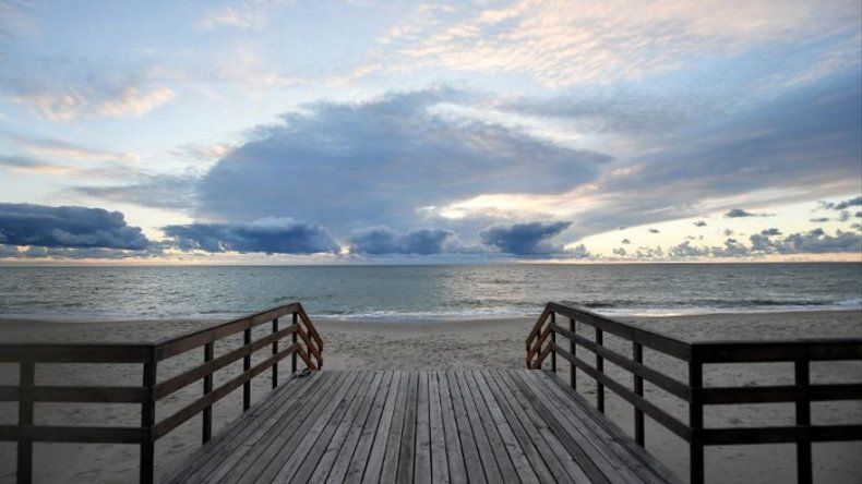 Cierran playas por florecimiento de bacteria en mar Báltico
