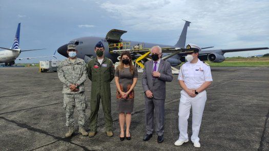 El Senan y la Fuerza Aérea de Chile organizaron el traslado de más de 30 mil libras de insumos para ayudar a Haití. El Senan y la Fuerza Aérea de Chile organizaron el traslado de más de 30 mil libras de insumos para ayudar a Haití.