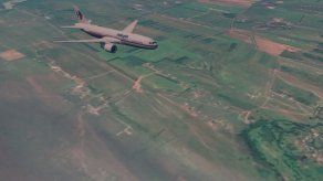 Investigadores llegan a Ucrania para examinar el lugar del accidente del avión malasio
