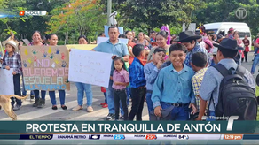 Protesta en Antón por supuestos maltratos de docente de Preescolar.