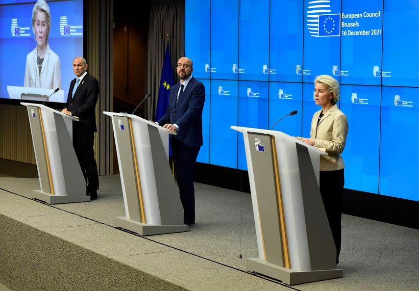 Para que esta moción se vote en sesión plenaria del Parlamento